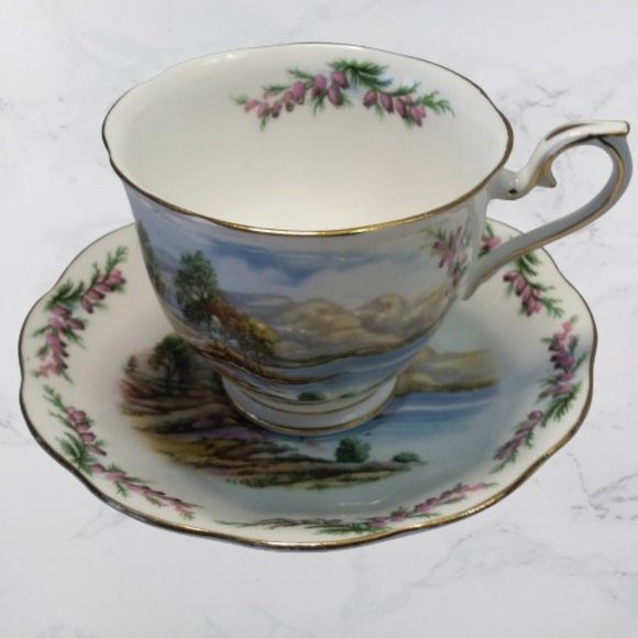 Bone China - Tea Cup and Saucer Set - Road To The Isles Pattern - Picture 1 of 2